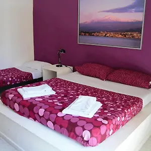 casa-vacanza-civita-catania-centro.taorminaitalyhotels.com/